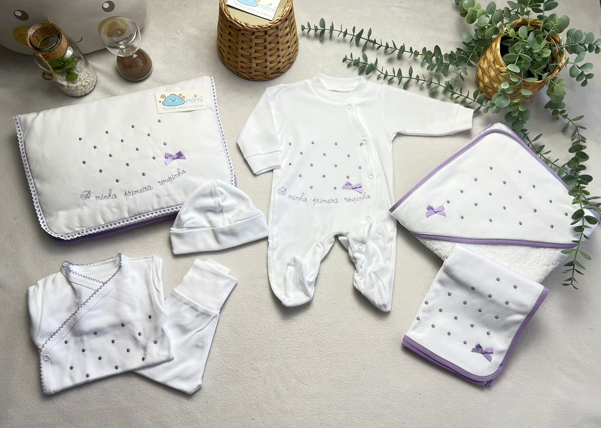 Kit 1ª Roupinha Pintinhas Lavanda (Primavera)