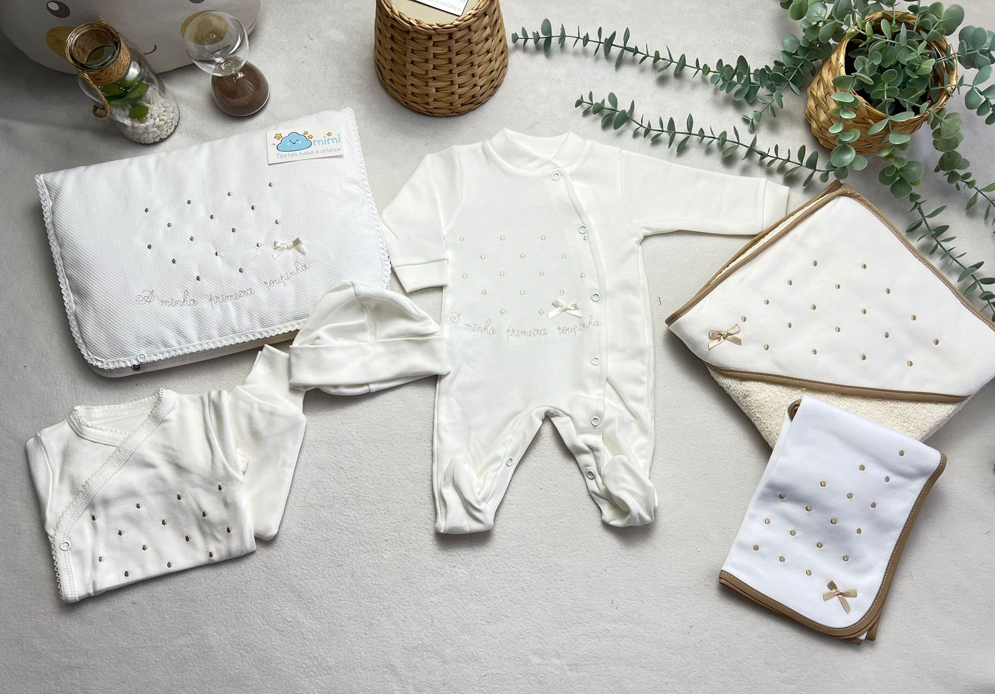 Kit 1ª Roupinha Pintinhas Pérola (Primavera)